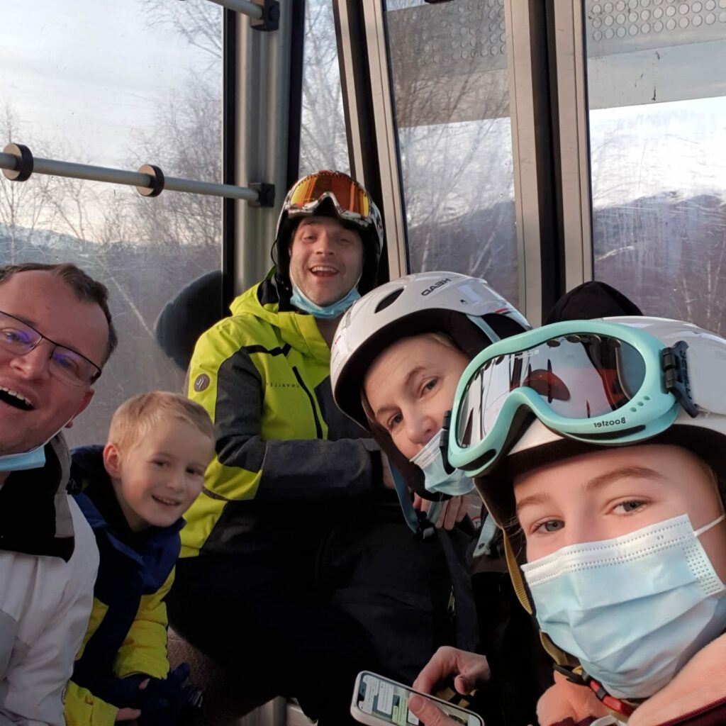 6b2dba47-dba2-4d0a-81b2-27583c1e6e8c